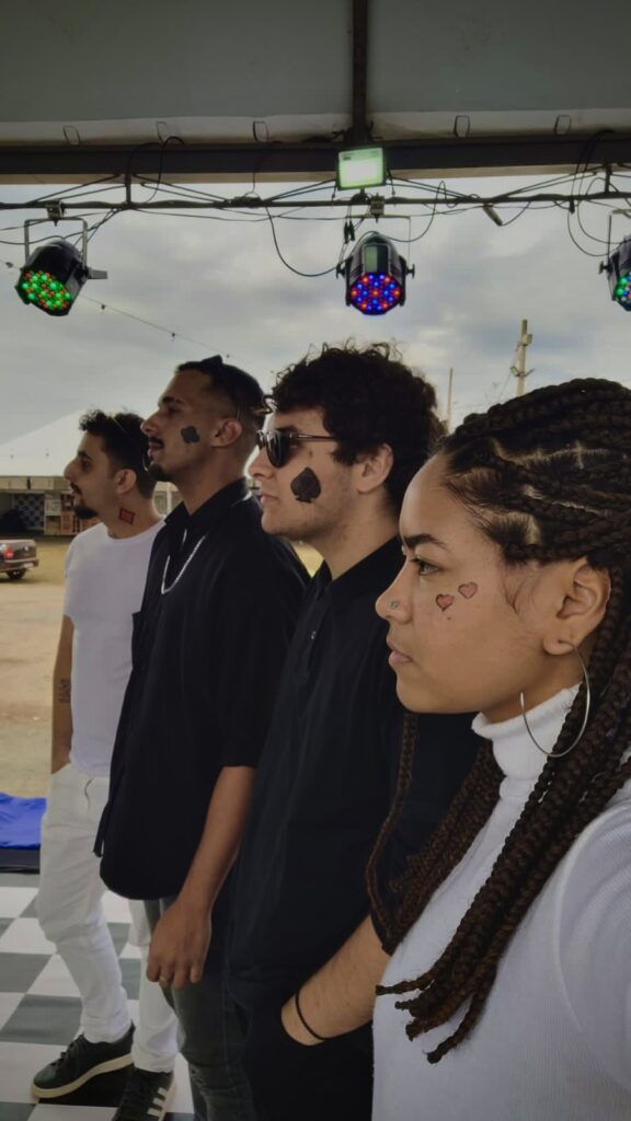 61DE7BFF-393F-4263-9BF2-BFB86A562962 – Lucas Freire