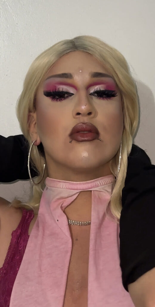 AEC3D412-2C1B-466C-9D40-23A008889209