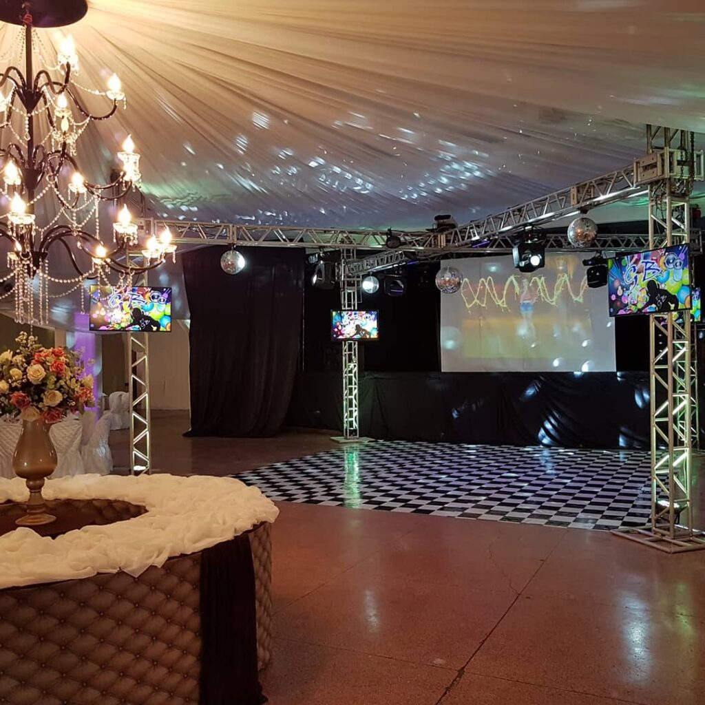 68791242_2283995155185032_1450555810437398528_n